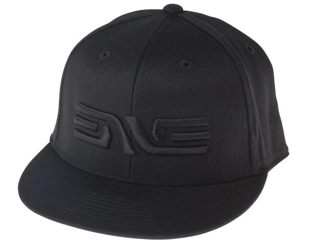 FITTED LOGO HAT